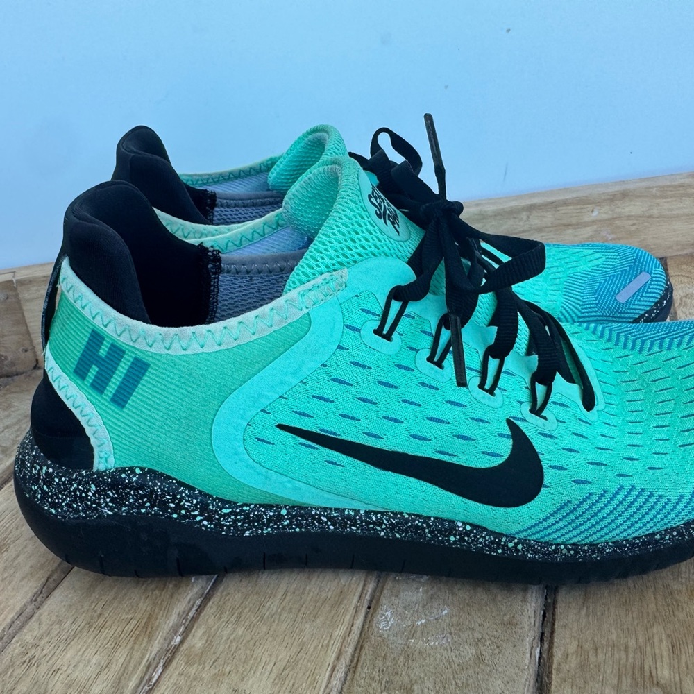 Nike Women's Aqua Athletic Shoes